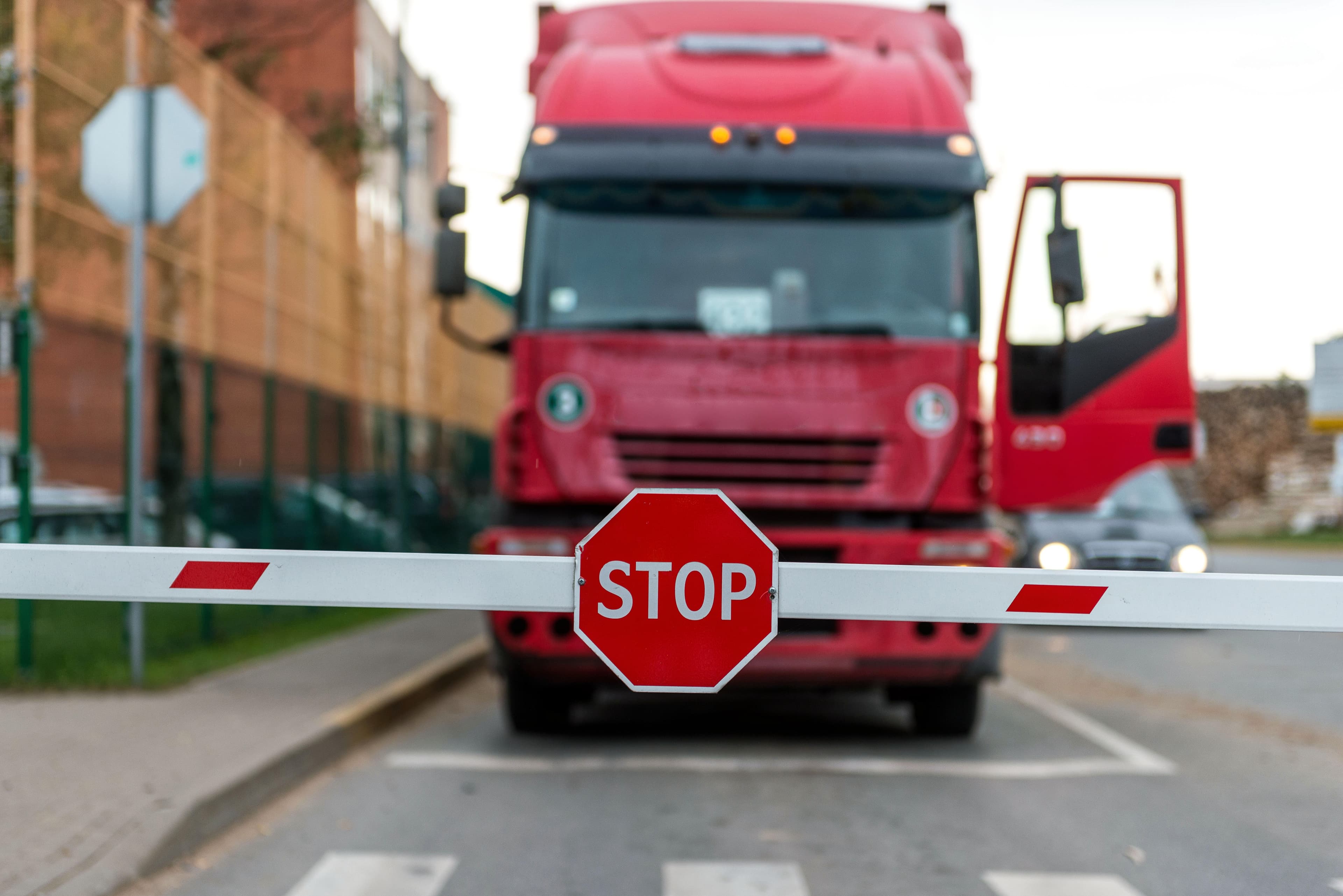 How AI is Improving Accuracy in Unmanned Weighbridge Systems